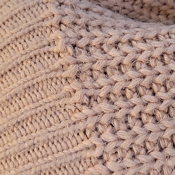 SAGE knitted boat neck croptop sweater.  Thick cozy in size S/M - Picture 4 of 7